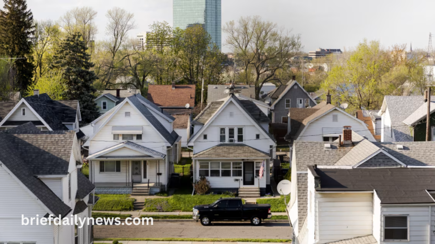 Battle of Home Buyers vs Investors Are Making Toledo a Housing ‘Gold Mine’